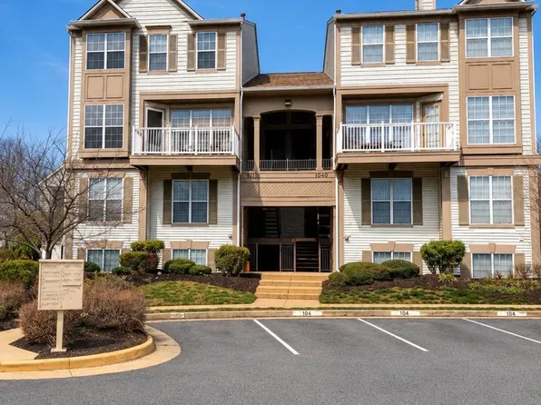 8248 Catbird Cir Unit 101, Lorton, VA 22079