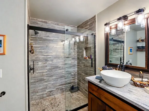 31 Nantucket Dr, Bella Vista, AR 72715