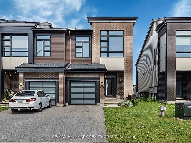 208 Big Dipper St E — Photo 1