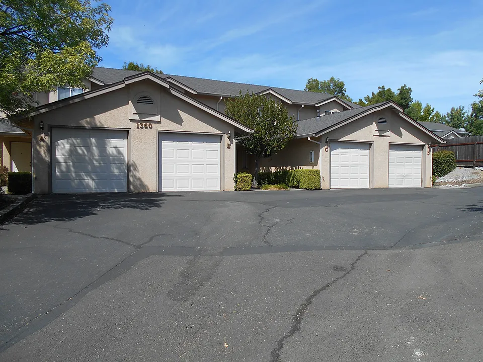 1360 Serrano Pl #D