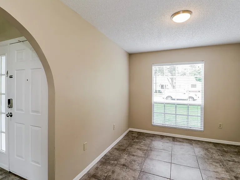 8537 Berkley Dr — Photo 4