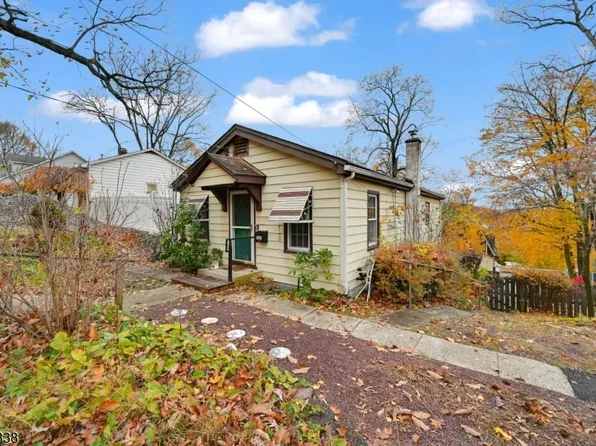 121 W Munson Ave, Dover Town, NJ 07801