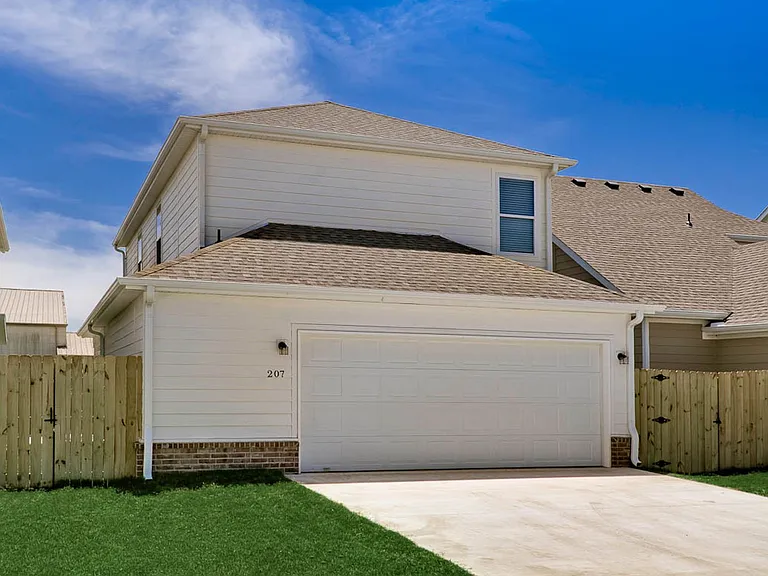 121 Carrington Ave #B — Photo 6