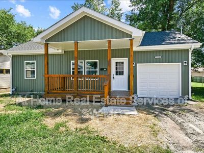 1910 W Thoman St, Springfield, MO, 65803