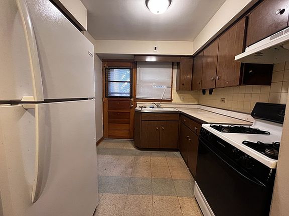 4th image of 14124 Atlantic Ave #4