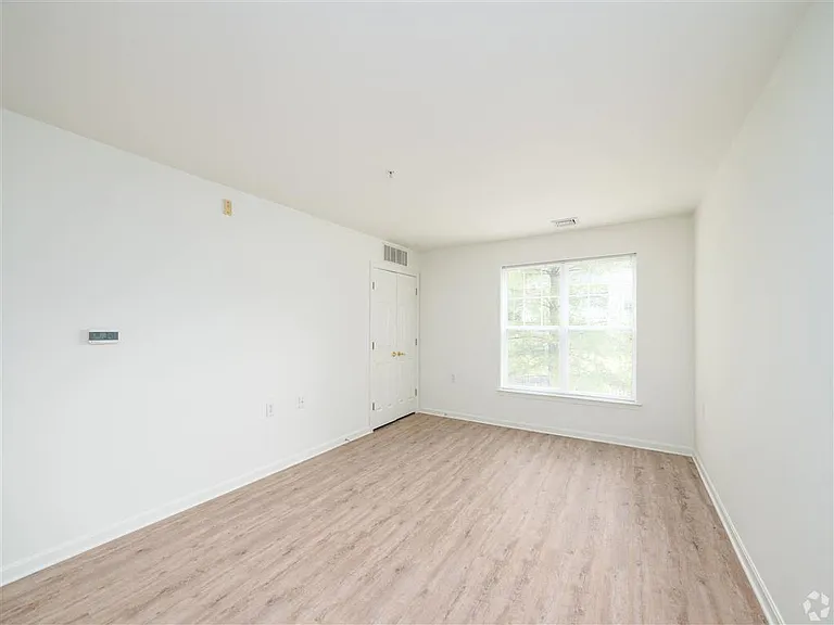 601 E Randolph Rd — Photo 23