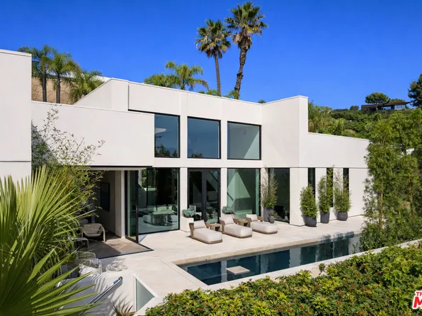 9405 Sierra Mar Pl, Los Angeles, CA 90069