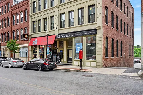 38-42 Washington St Photo 1