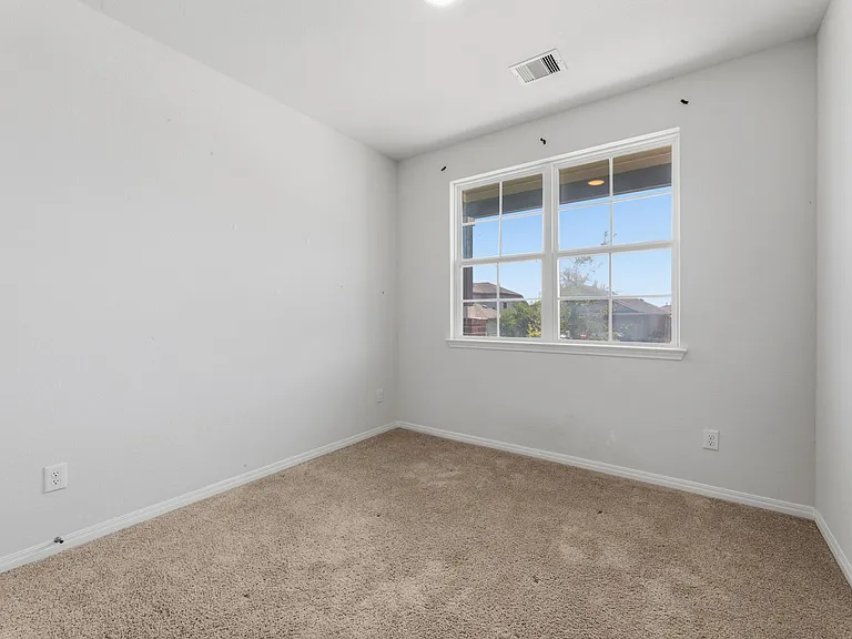 202 Eagle Mountain Trl — Photo 16