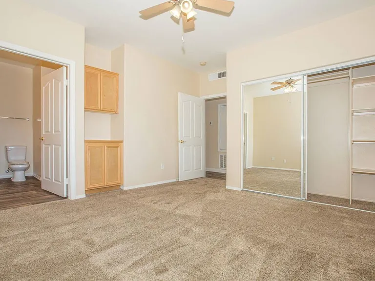 Plumtree Apartments — Photo 34