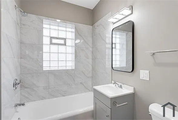 8022 S Ellis Ave #1B — Photo 8