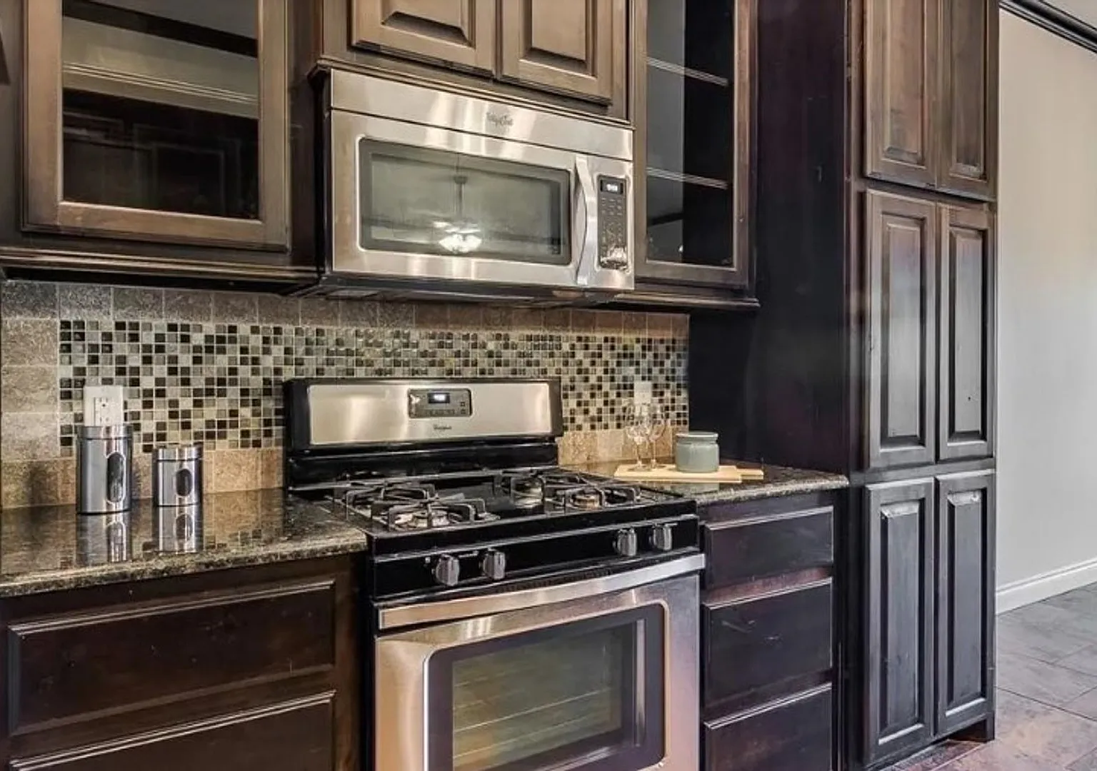 3 Bedrooms + Study + Iron Stone Neighborhood + Edmond Schools — Photo 3
