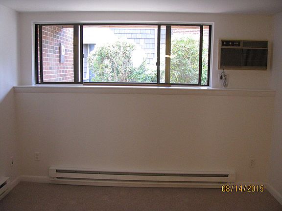 2nd image of 60 Presidential Dr APT 2