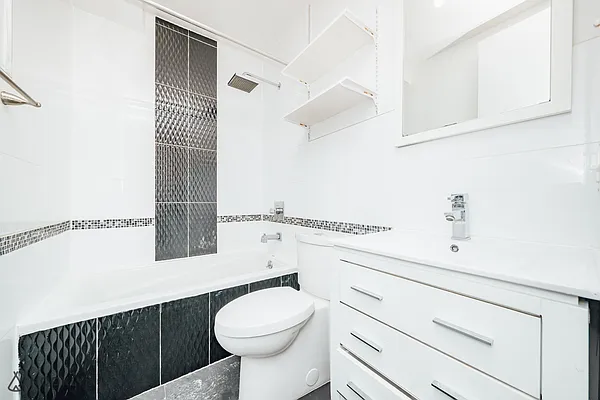 Rented by Nooklyn NYC LLC | media 24