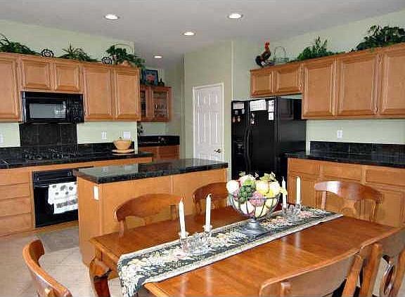 5th image of 5019 Cove View Pl