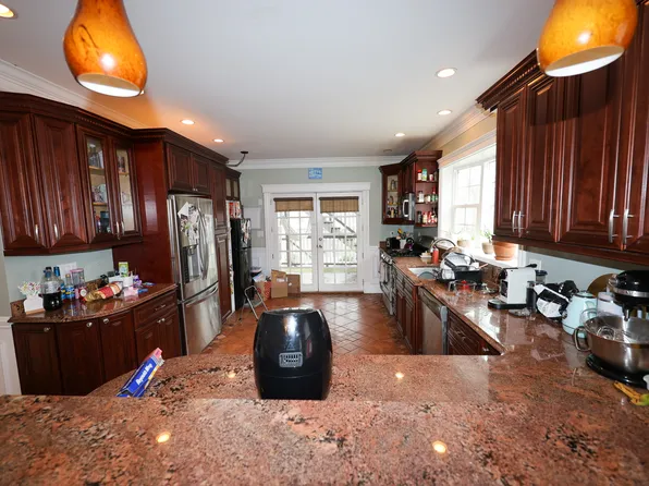 127 Nonantum St, Brighton, MA