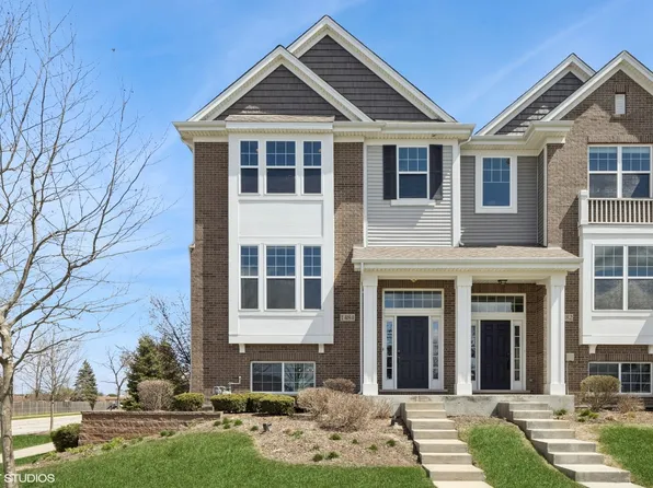 1484 N Charles Ave, Naperville, IL 60563