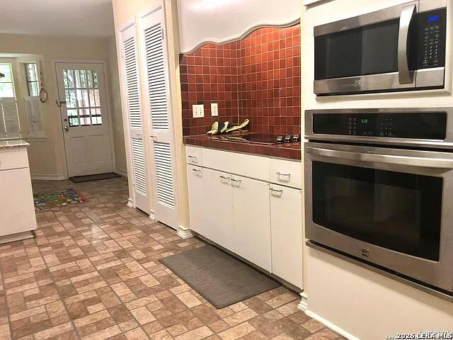 8033 N New Braunfels Ave #300D — Photo 7