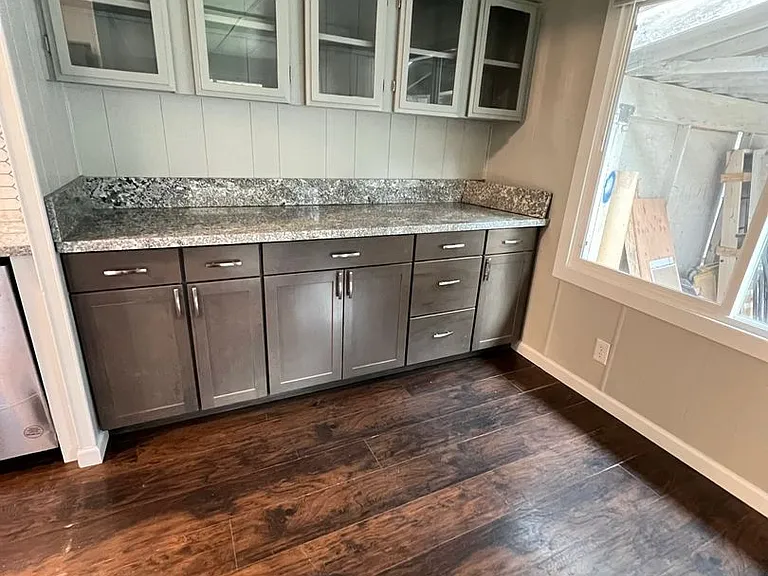 2038 Laburnum Ave #B — Photo 28