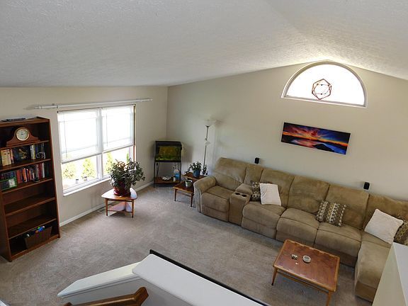3rd image of 3035 Penton St