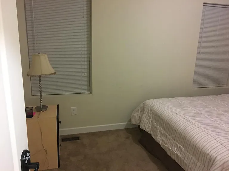 side bedroom