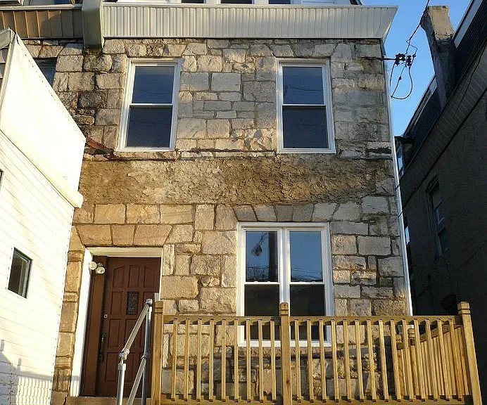 48 E Washington Ln #3F — Photo 3