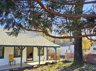 1411 Rockydale Rd, Cave Junction, OR 97523