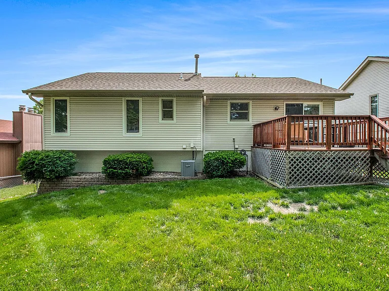 12906 S 29th Pl — Photo 15