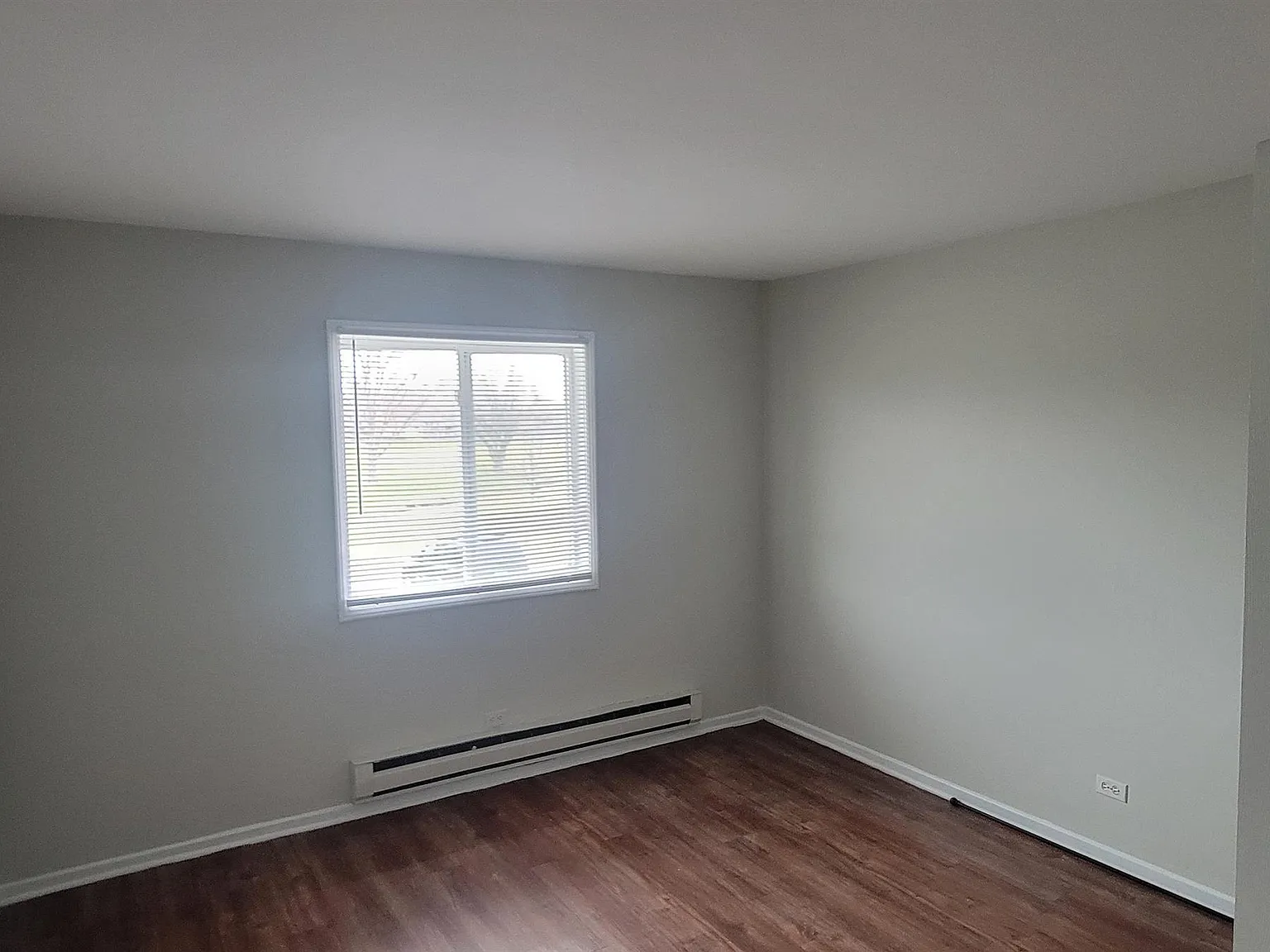 1029 Shagbark Court — Photo 2