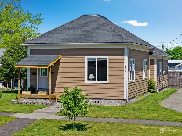 211 W 2nd Street, Centralia, WA 98531
