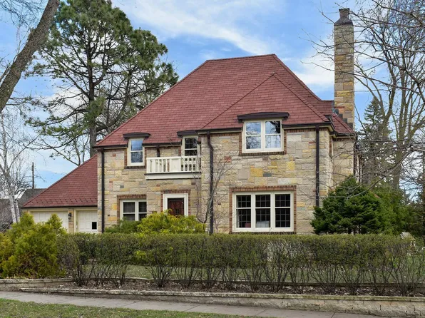 724 Washington St, Winona, MN 55987