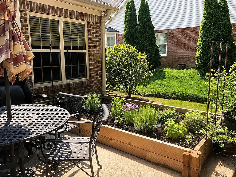 3492 Stoneleigh Run Dr NE — Photo 2