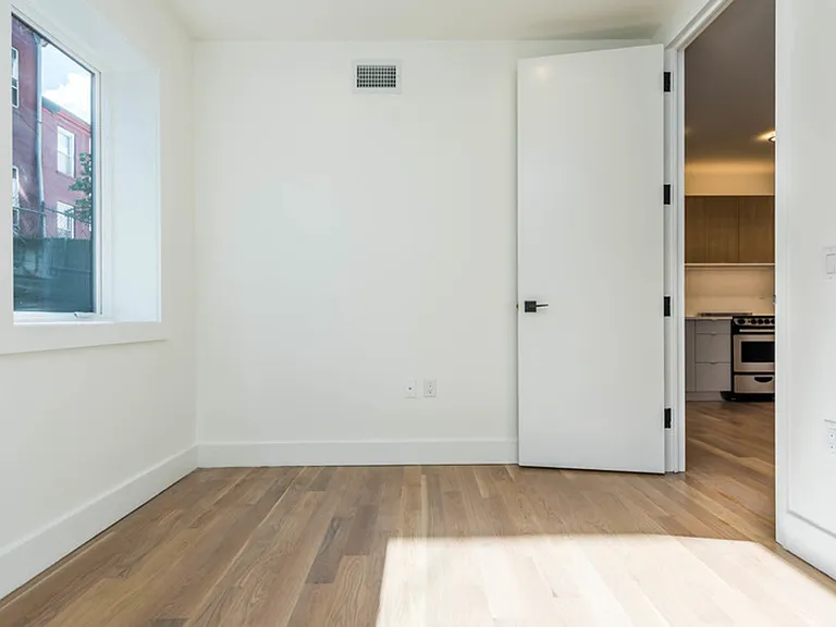 182 Malcolm X Blvd #1A — Photo 9