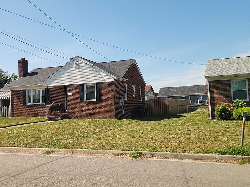 2nd image of 210 Lyons Ave