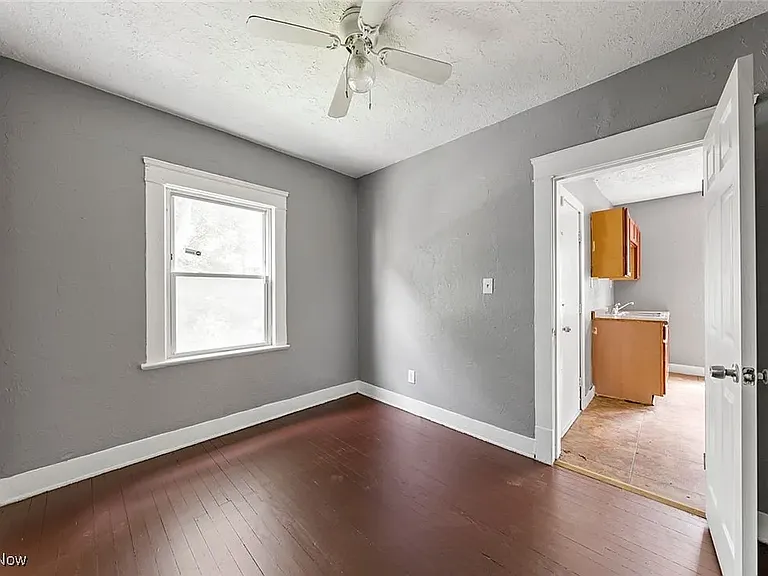 2807 E 119th St #2 — Photo 14