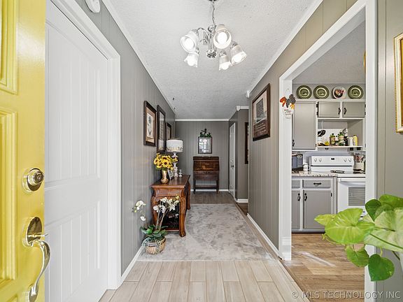 5th image of 426 Steadway Ave