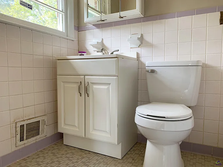 3240 Commodore Dr — Photo 20