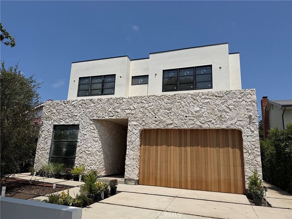 1st image of 11931 Pacific Ave