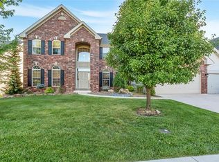 110 Fox Grove Dr, O'Fallon, MO 63368