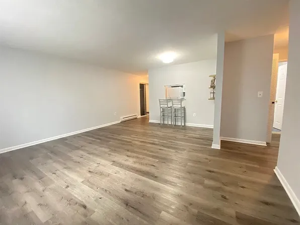 11 Weld St APT 14, Framingham, MA 01702