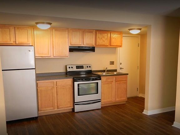 2nd image of 506 S Graham Ave #40