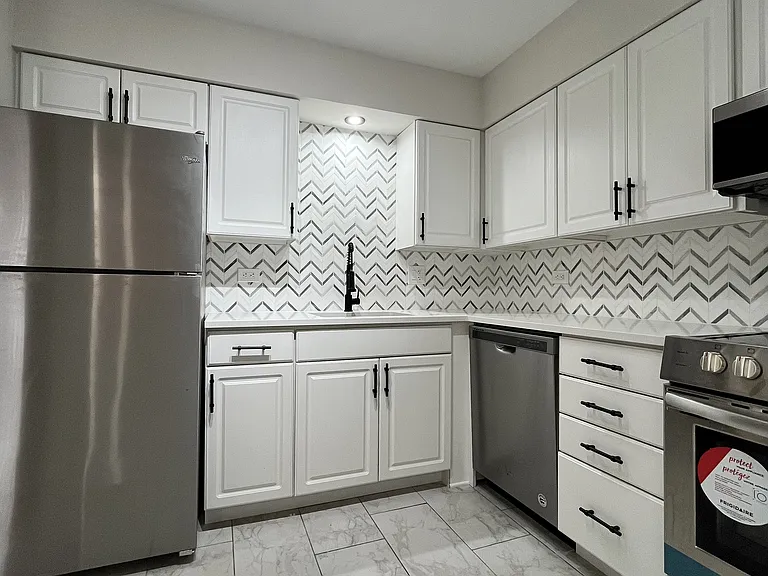 314 Lathrop Ave #402NW — Photo 4