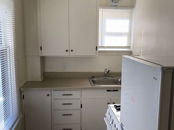 2nd image of 1818 W 1st Ave APT 28