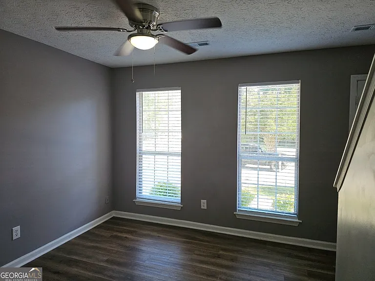 218 Preston Cir — Photo 12