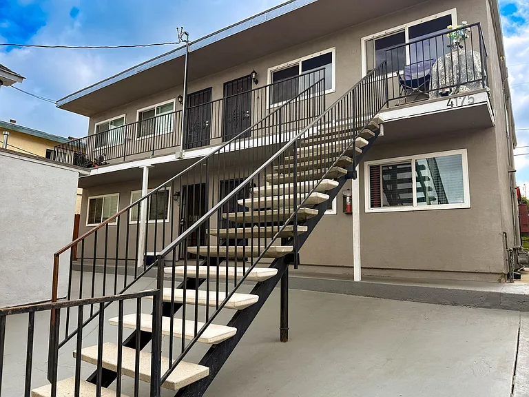 4173-4175 Altadena Ave — Photo 1