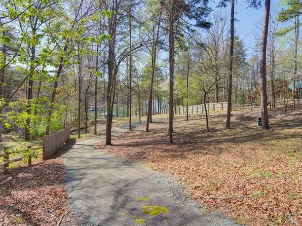 1585 Johnson Rd, Gainesville, GA 30504