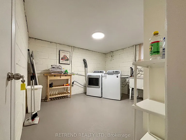 260 Ranee Ave #LOWER — Photo 30