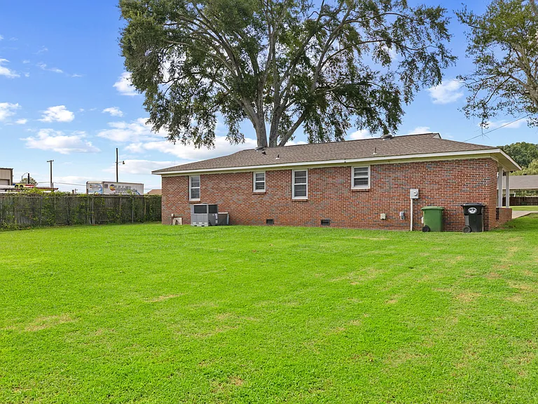 612 Eason Ave — Photo 18