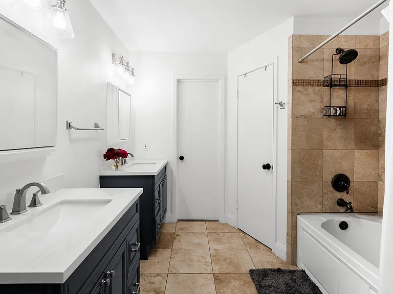 11600 Parkfield Dr — Photo 22
