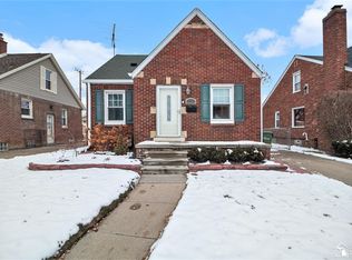 15792 Oceana Ave, Allen Park, MI 48101